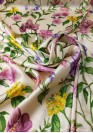Атласный шелк с эластаном стилизованные цветы